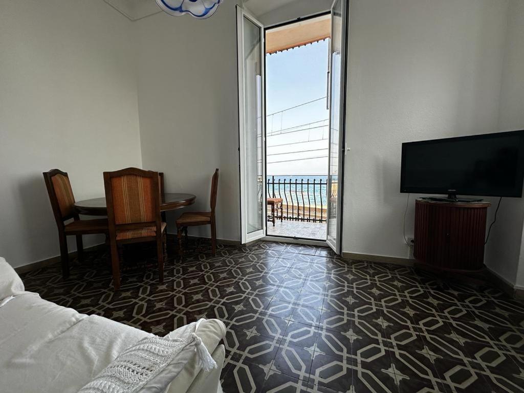 Апартаменты La Via Sul Mare Бордигера Экстерьер фото