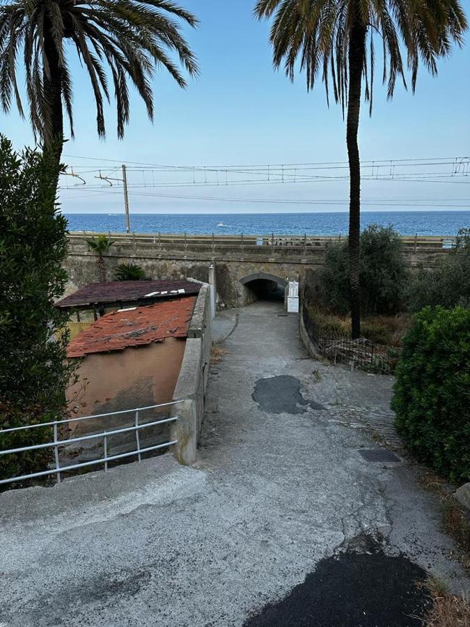 Апартаменты La Via Sul Mare Бордигера Экстерьер фото